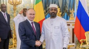 Assimi Goïta en Russie : les dessous stratégiques d’un rapprochement assumé
