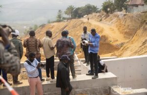 RDC – Kinshasa: John Banza Lunda intensifie la lutte contre l’érosion pour sécuriser la ville.