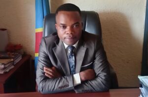 Sud-Ubangi : Félix Mondesie Mondembo met en garde contre les frais scolaires illégaux après sa mission à Kinshasa